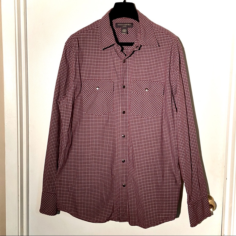 Banana Republic classic maroon snap button down LRG